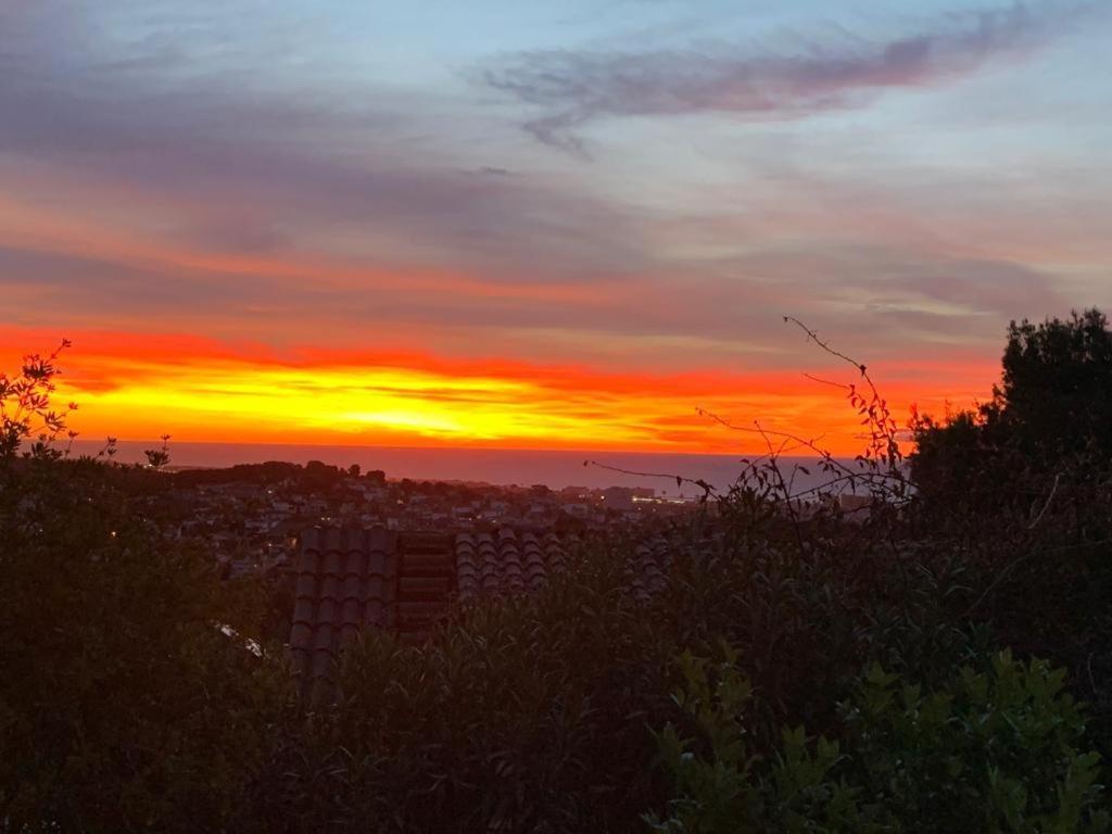 Precioso Apartamento Con Vista Al Mar Calafell Dış mekan fotoğraf